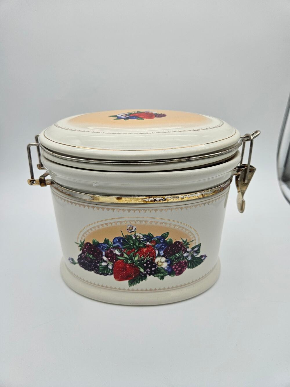 Vintage Knotts Berry Farm Foods Snap Lid Ceramic Jar Cookie Canister
